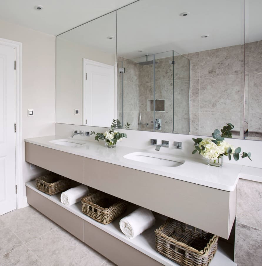 Smart Modern Bathroom Designs That You Should Consider. Double sink design for contemporary space with large solid mirror