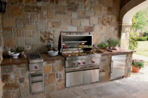 Barbe-cute! How to Design the Perfect Outdoor Kitchen. Nice Greek styled backyard barbecue zone with the gas oven and other steel facaded appliances