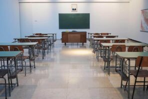 6 Popular Classroom Design Ideas. Spacious classroom with marble cladded floor