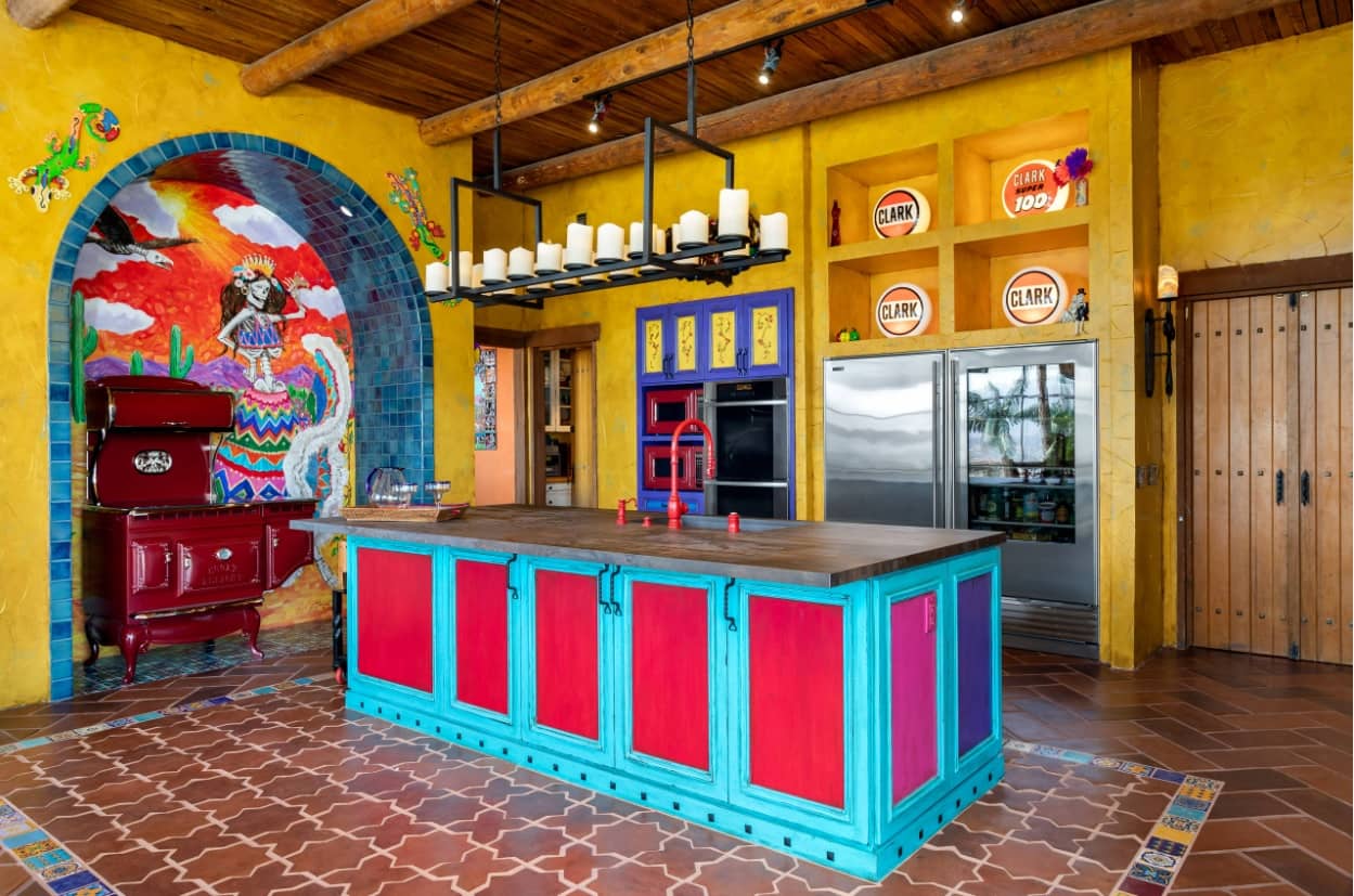 Common Mistakes to Avoid While Designing Your Kitchen. Pop Art and fusion styles in the motley kitchen for fans 